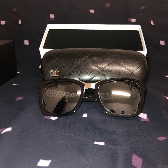 Chanel sunglasses - Picture 1 of 8